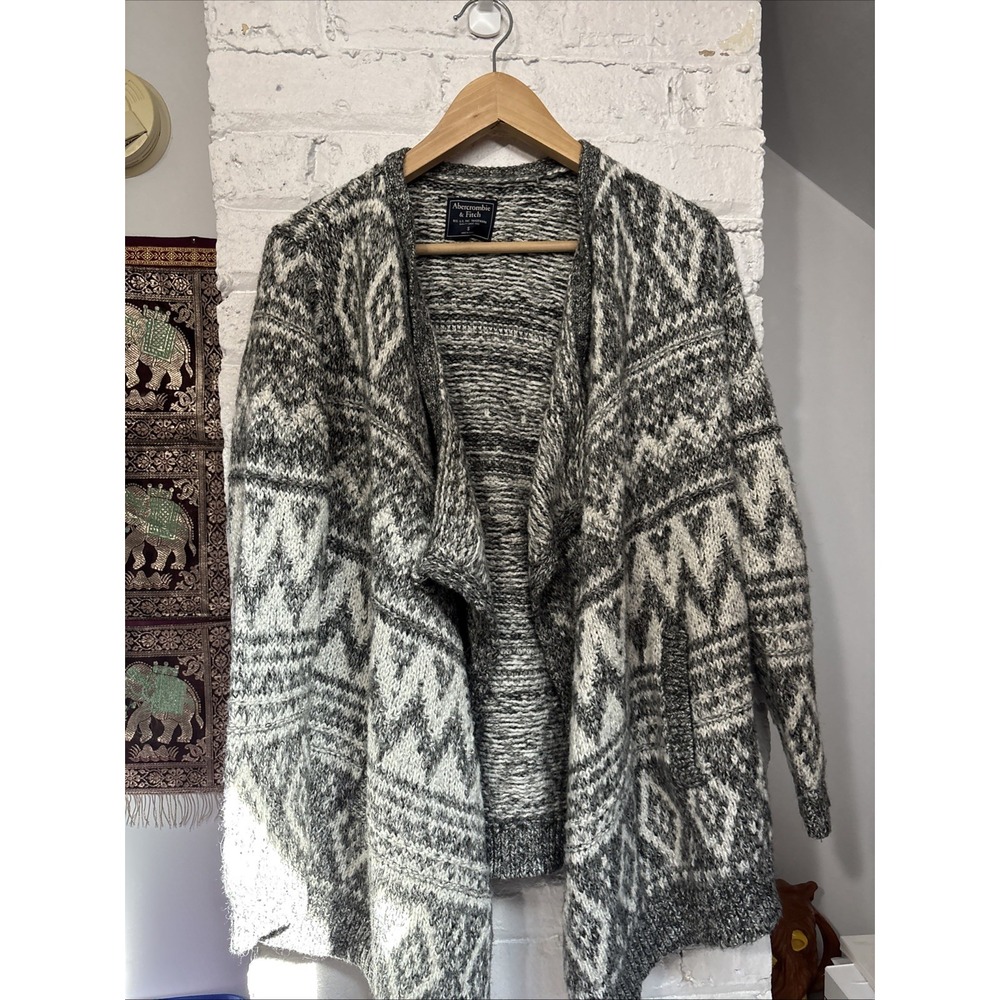 Abercrombie And Fitch Women's Gray And White Wraparound Sweater Size‎ Small